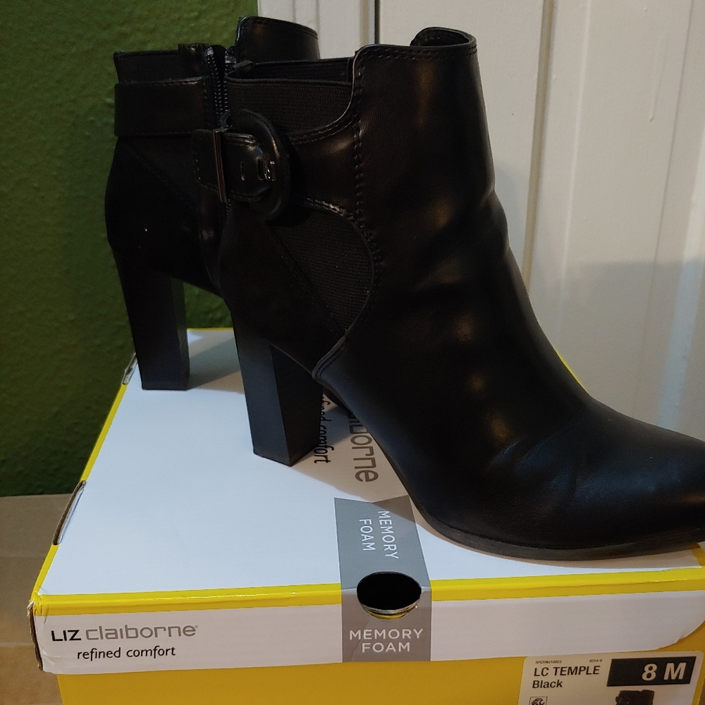 Liz Claiborne ankle booties